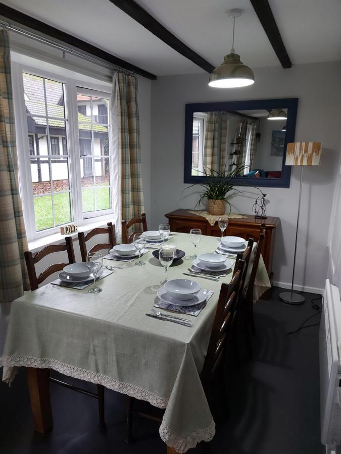3.9. Tudor Court Hayle Luaran gambar