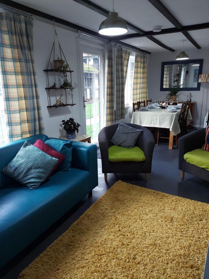 3.9. Tudor Court Hayle Luaran gambar
